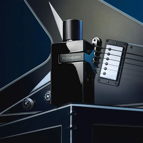 scherzo sacchi spazzatura yves saint laurent|Y Le Parfum .